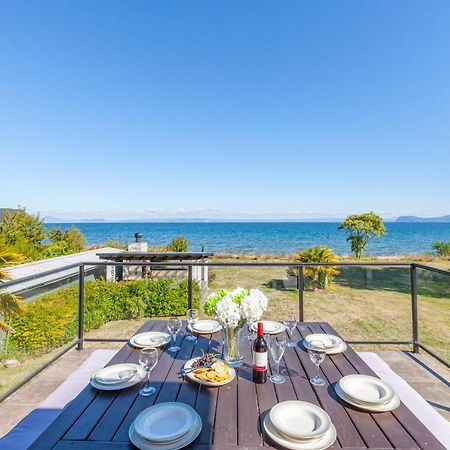 Lakefront Villa - Waitahanui Holiday Home Exterior photo